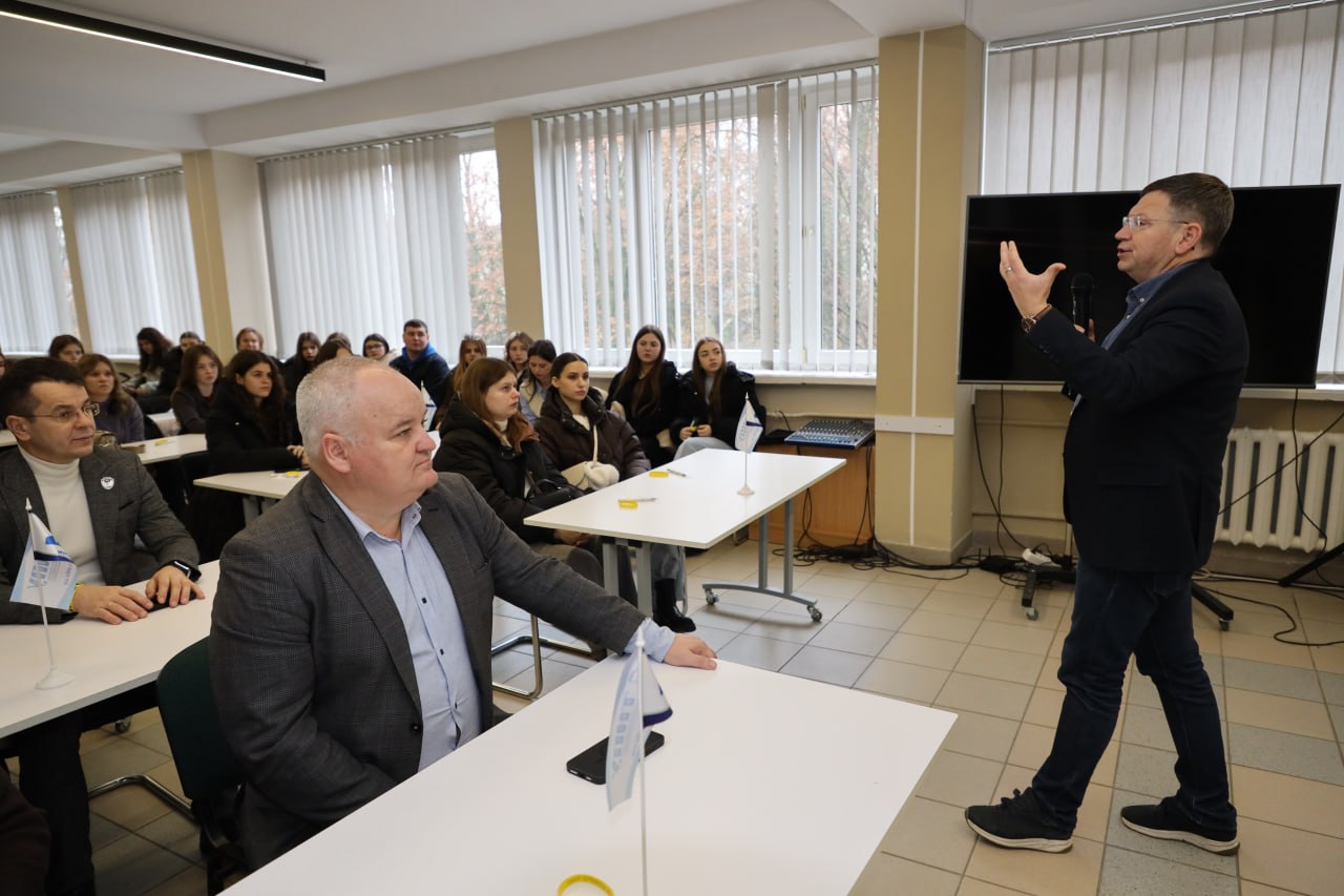 Говорить ректор ТНПУ, професор Богдан Буяк Hovoryt_rektor_TNPU_profesor_Bohdan_Buiak